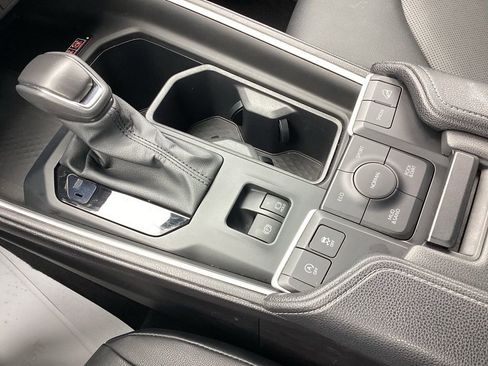 Used 2025 Toyota Grand Highlander XLE image 22