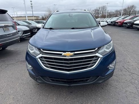 Used 2020 Chevrolet Equinox Premier image 3
