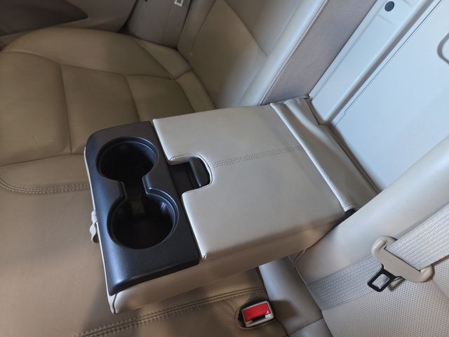 Used 2013 Cadillac XTS Luxury FWD image 29