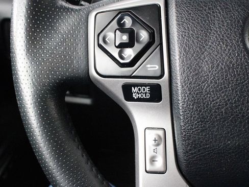 Used 2018 Toyota 4Runner Limited AWD/4WD image 34