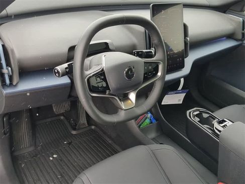 Certified 2025 Volvo EX30 Plus w/ Protection Package Premier image 2