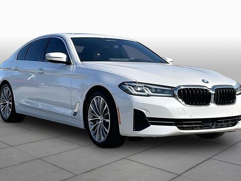 Used 2022 BMW 530i w/ Executive Package RWD image 3