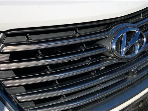 Used 2018 Hyundai Santa Fe Limited AWD/4WD image 30