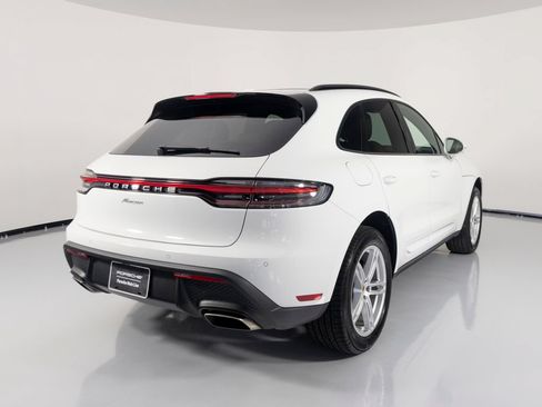 Certified 2026 Porsche Macan AWD/4WD image 5