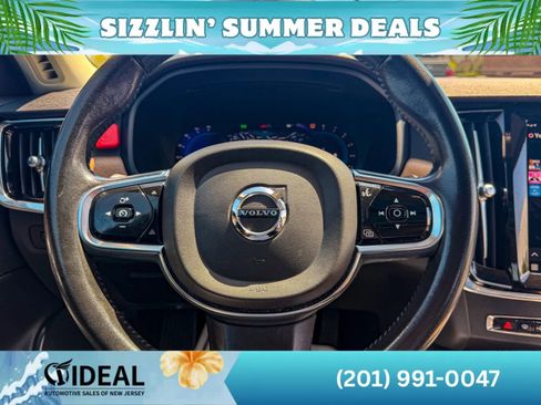 Used 2022 Volvo S90 B6 Momentum AWD/4WD image 26