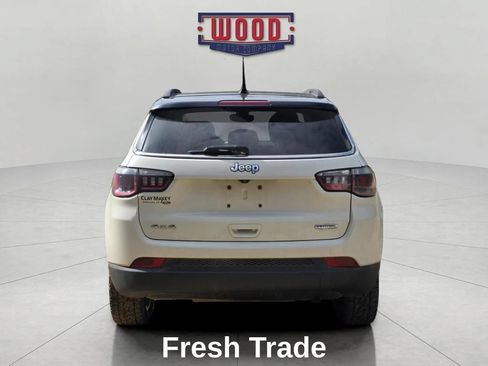 Used 2018 Jeep Compass Latitude w/ Popular Equipment Group AWD/4WD image 5