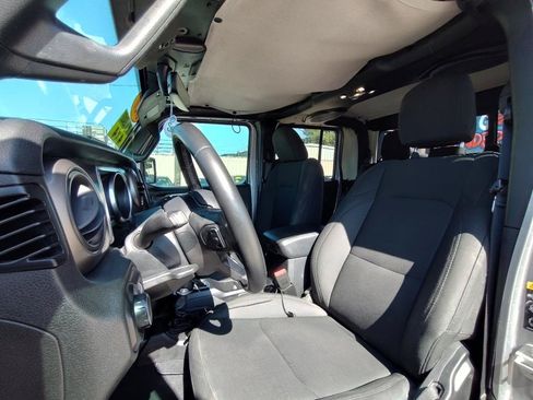 Used 2020 Jeep Gladiator Sport w/ Quick Order Package 24S AWD/4WD image 15