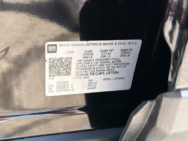 Used 2023 GMC Terrain SLT w/ Infotainment Package II FWD image 30