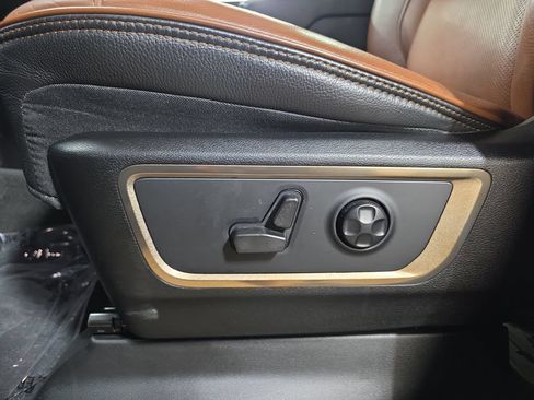 Used 2022 RAM 1500 Limited AWD/4WD image 30
