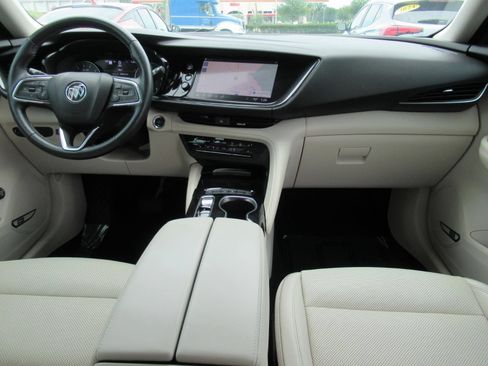 Used 2021 Buick Envision Essence w/ Technology Package I FWD image 12