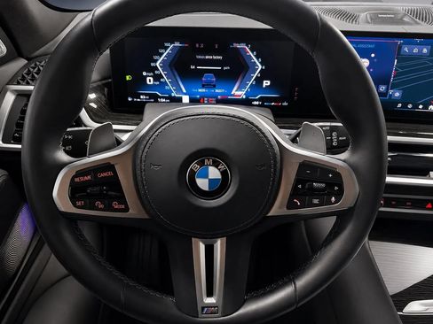 Used 2025 BMW X7 M60i AWD/4WD image 36