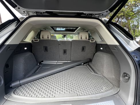 Used 2017 Cadillac XT5 Luxury w/ Driver Awareness Package image 49