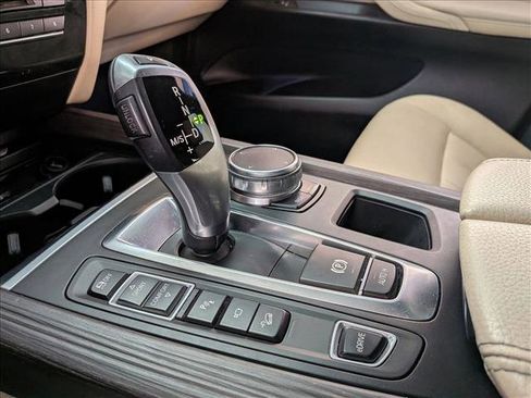 Used 2018 BMW X5 xDrive40e AWD/4WD image 18