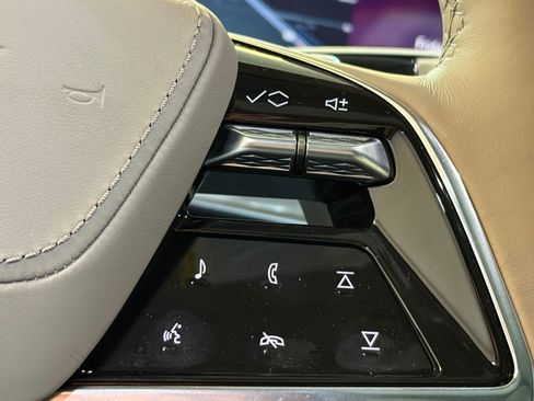 New 2025 Cadillac Escalade Sport Platinum w/ LPO, ONYX Package image 29