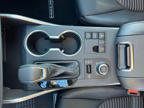 Used 2026 Toyota Highlander XSE image 20