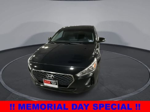 Used 2019 Hyundai Elantra GT w/ Style Package 02 FWD image 3