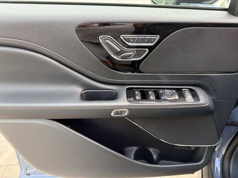 New 2026 Lincoln Aviator 2WD image 9