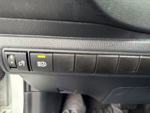 Used 2021 Toyota Corolla LE w/ Carpet Mat Package (TMS) image 12