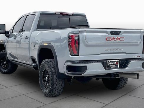 Used 2025 GMC Sierra 2500 AT4 w/ AT4 Premium Plus Package AWD/4WD image 12