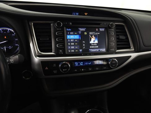 Used 2019 Toyota Highlander Limited image 24