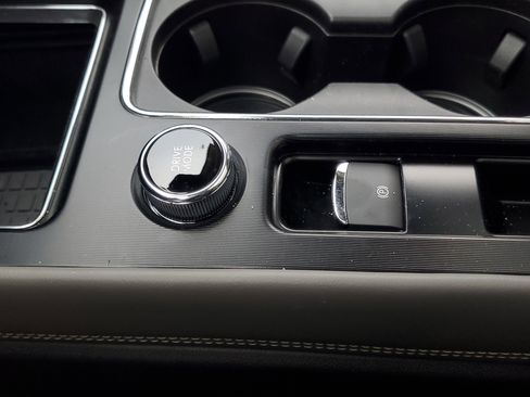 New 2026 Lincoln Corsair Premiere image 24