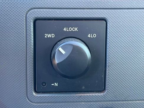 Used 2006 Dodge Ram 2500 Truck SLT w/ Quad Cab Big Horn Value Group image 17