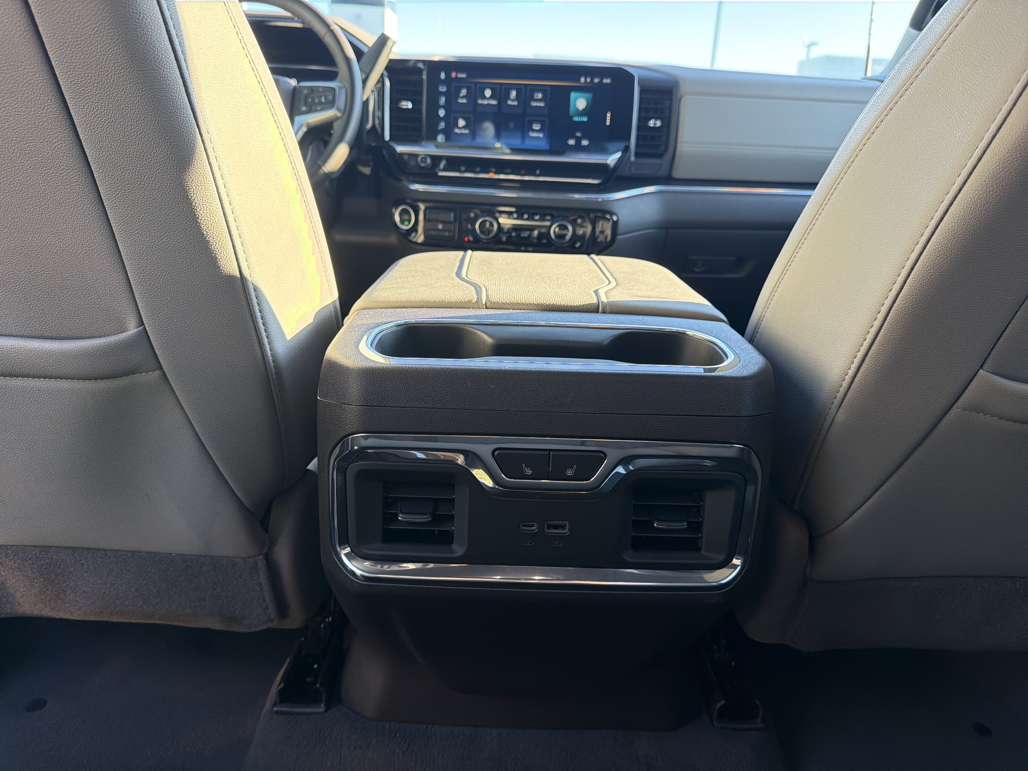 Used 2024 Chevrolet Silverado 2500 LTZ w/ LTZ Plus Package AWD/4WD image 29