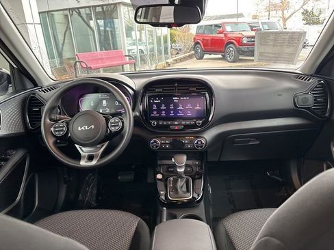 Used 2024 Kia Soul S image 32
