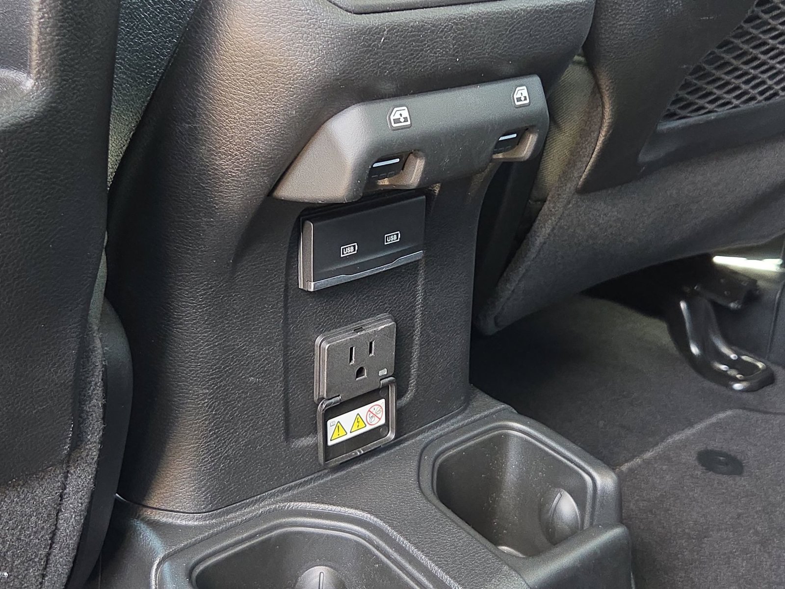 Used 2025 Jeep Gladiator Mojave w/ Convenience Group AWD/4WD image 21