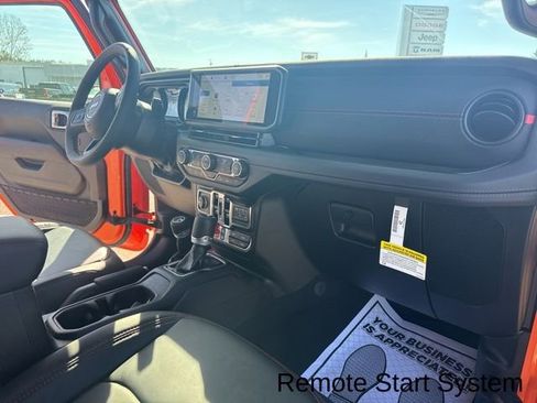 Used 2025 Jeep Gladiator Rubicon w/ Safety Group image 39