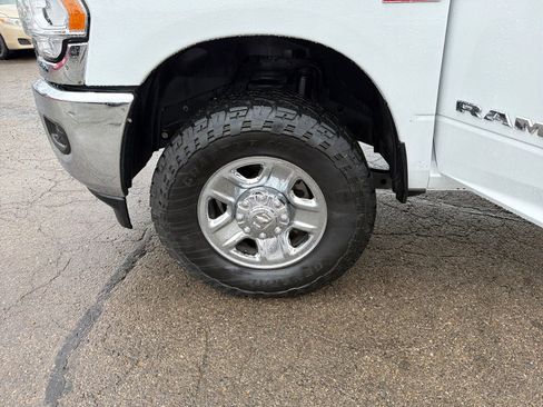 Used 2022 RAM 2500 Big Horn w/ Cold Weather Group image 27