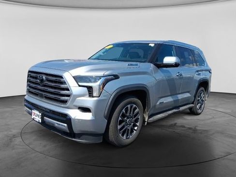 Used 2024 Toyota Sequoia Limited w/ Tow Technology Package AWD/4WD image 8