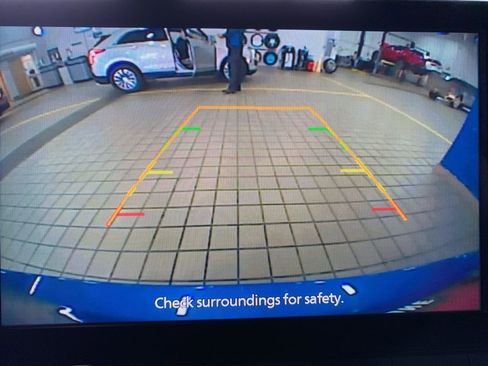 Used 2024 Nissan Sentra SV image 3