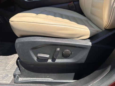 Used 2020 Ford Edge SEL w/ Convenience Package AWD/4WD image 9