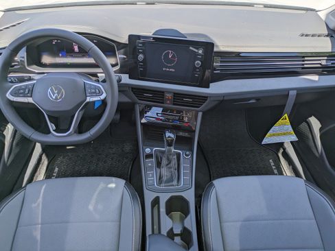 New 2026 Volkswagen Jetta SE FWD image 14