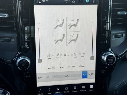 Used 2023 RAM 1500 Limited w/ Body Color Bumper Group image 30