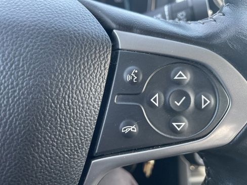 Used 2020 Chevrolet Colorado LT w/ LT Convenience Package image 18