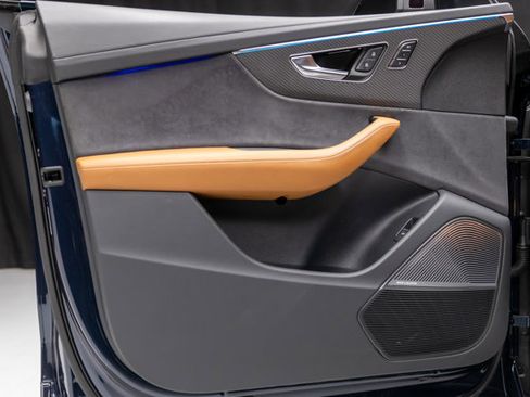 Used 2025 Audi RS Q8 performance image 43