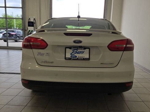 Used 2017 Ford Focus Titanium FWD image 9