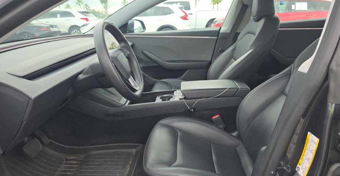 Used 2025 Tesla Model 3 Long Range RWD image 4