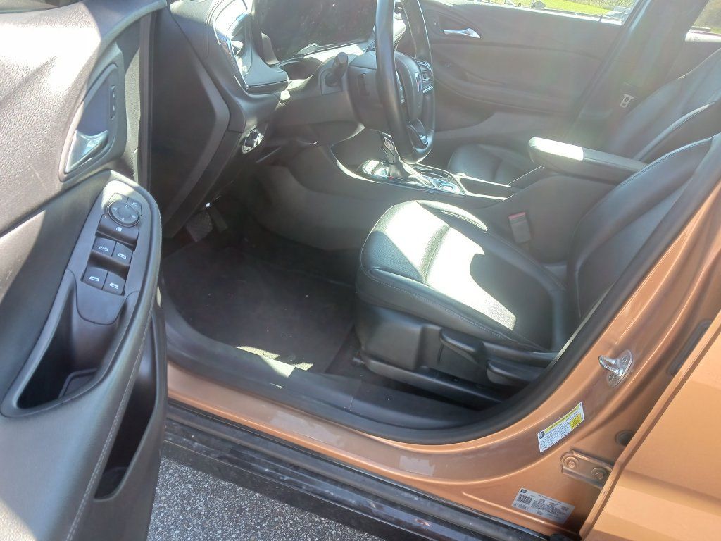 Used 2024 Buick Encore GX Sport Touring AWD/4WD image 9
