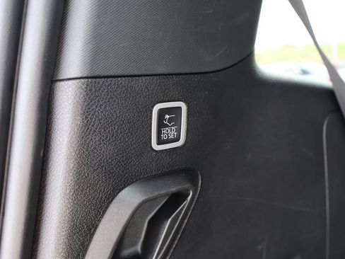 Used 2023 Jeep Wagoneer 4WD image 16