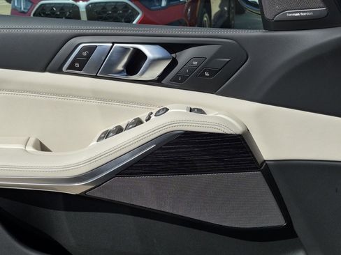 New 2026 BMW X5 sDrive40i image 22