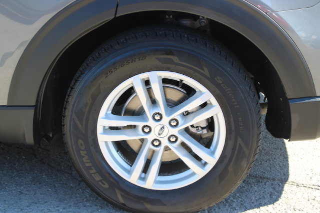 Used 2023 Ford Explorer XLT RWD image 8