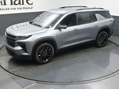 New 2026 Chevrolet Traverse LT w/ Midnight/Sport Edition AWD/4WD image 23