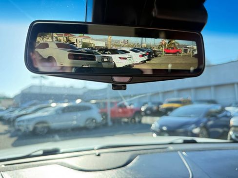 Used 2019 Cadillac Escalade Premium Luxury image 28