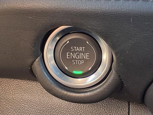 Used 2025 Chevrolet Tahoe LT image 8