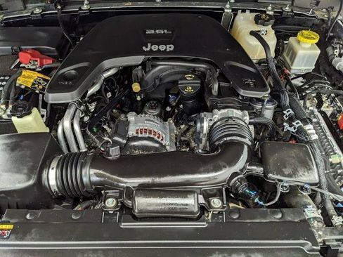 Used 2021 Jeep Gladiator Rubicon AWD/4WD image 22