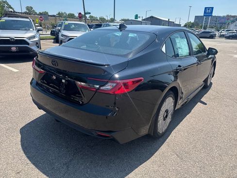 New 2026 Toyota Camry SE AWD/4WD image 7