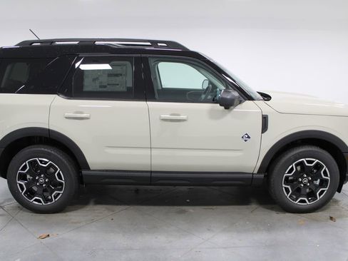 New 2025 Ford Bronco Sport Outer Banks w/ Outer Banks Tech Package+ image 10